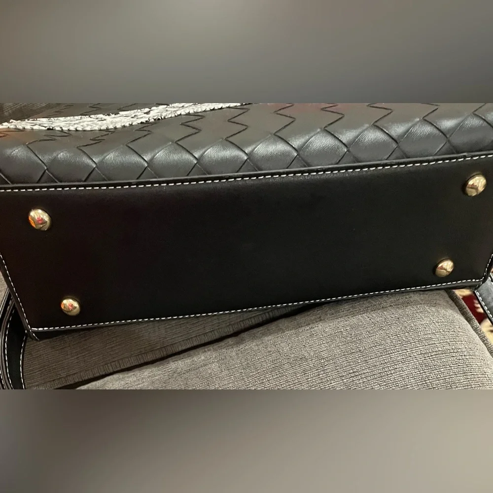 Black Woven hand / cross body with Snake-Print Trim - Women Bags .women’s